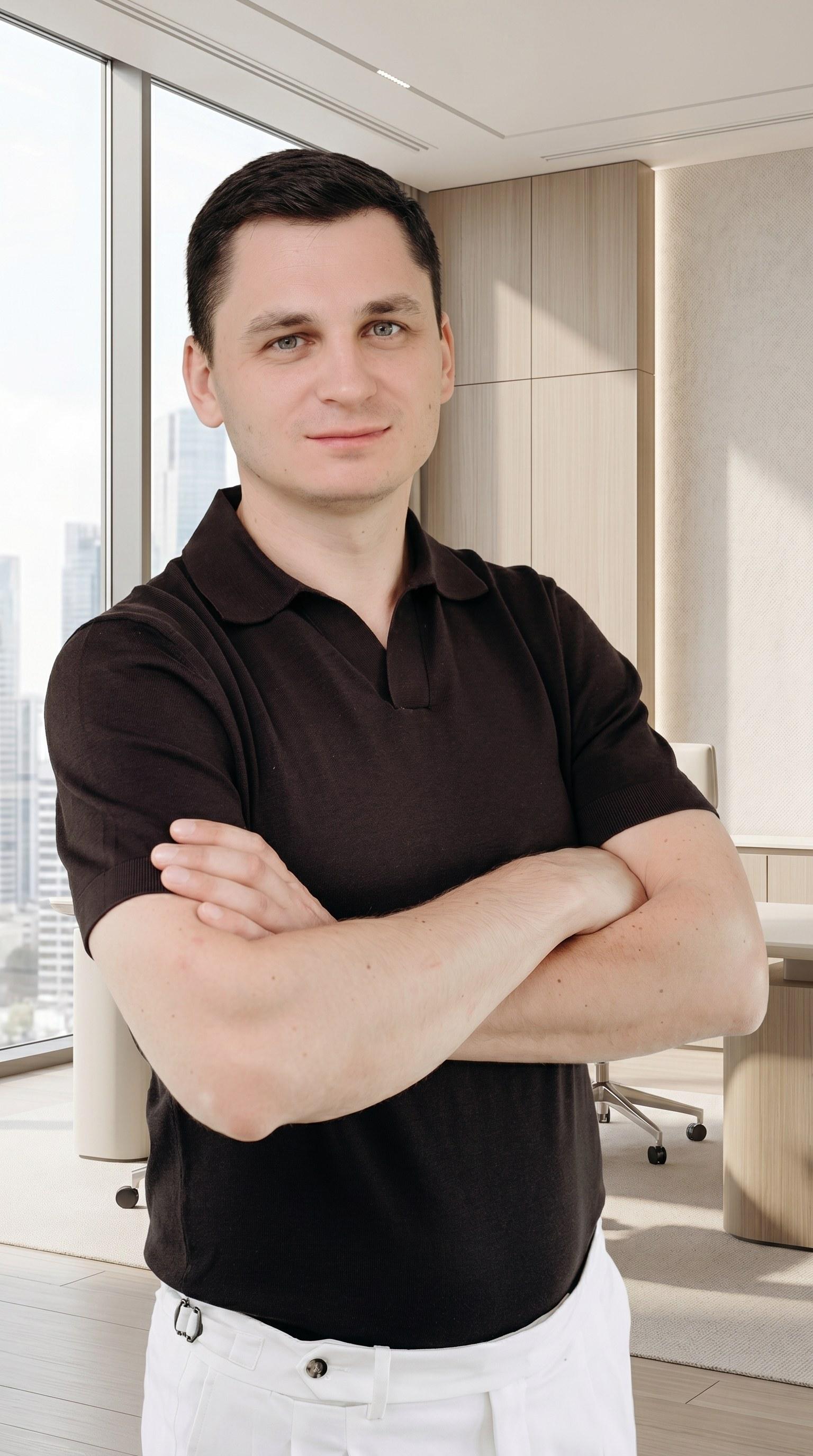 Олег Назаренко